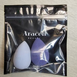 Araceli Bella makeup Sponge Two Pack NWT